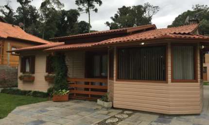 Casa com 3 quartos à venda na Dante Bordim, 66, Villagio, Gramado por R$ 1.200.000