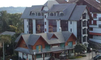 Sala comercial à venda na Borges de Medeiros, 3143, Centro, Gramado por R$ 2.495.000