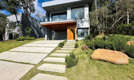 Casa com 3 quartos à venda na Terras Altas, 3, Vale das Colinas, Gramado por R$ 2.650.000