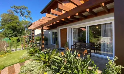 Casa em condomínio fechado com 3 quartos à venda na Boaventura Garcia, 85, Centro, Canela por R$ 3.100.000