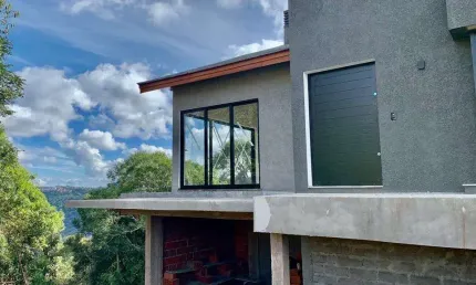 Casa com 2 quartos à venda na Monte Belo, 5, Vila Dante, Canela por R$ 1.250.000