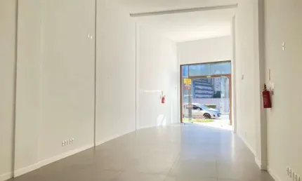 Ponto comercial para alugar na Borges de Medeiros, 3285, Centro, Gramado por R$ 12.000