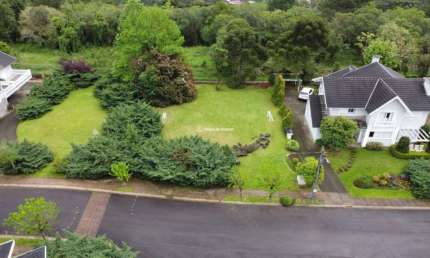 Terreno em condomínio fechado à venda na Rua Henrique Belotto, Vila Jardim, Gramado por R$ 1.200.000