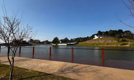 Terreno em condomínio fechado à venda na Rua Garibaldi, 31001, Laken, Gramado por R$ 1.400.000