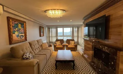 Apartamento com 3 quartos para alugar na Avenida Das Hortênsias, 1377, Centro, Gramado por R$ 9.900