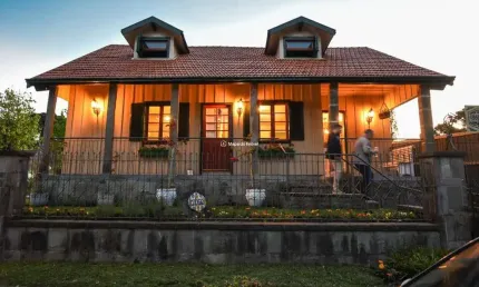 Casa comercial à venda na Rua Piratini, 1052, Planalto, Gramado por R$ 2.650.000