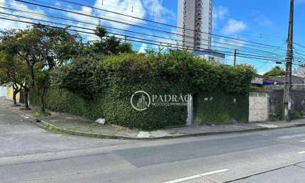 Casa na Av. Norte com 4 Qts  2 Vagas na Tamarineira