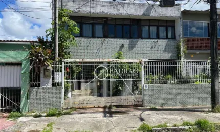 Vendo Casa 203 m² de Área 4 Qts 1 Suíte 2 vags em Campo Grande