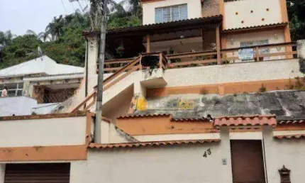 Casa com 3 quartos à venda na Rua Dionísio Erthal, 43, Santa Rosa, Niterói