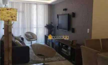 Lindo Apartamento, Mobiliado, Varanda, Sala L, 3 Quartos, Closet, Banho, Suíte, Copa Cozinha, Área Depend. Empregada, 2 Vagas, Play Clube.