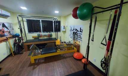 Excelente Sala no Condomínio Vitalis Jardim Icaraí Com 2 Condicionadores de Ar SPLT de 12.000 BTUs.