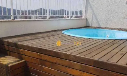Excelente Cobertura Duplex, Vazia, Varanda, 2 Salas, 2 Quartos, 1 Suíte, 2 Banhos, Cozinha, Área, Piscina, Churrasqueira, 1 Vaga e Play Clube.