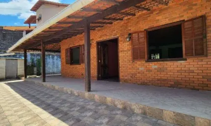 Casa com 3 dormitórios, 200 m² - venda por R$ 480.000 ou aluguel por R$ 3.200,00/mês - Rio do Ouro - São Gonçalo/RJ
