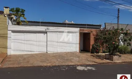 Casa (térrea na rua) 3 dormitórios/suite, cozinha planejada