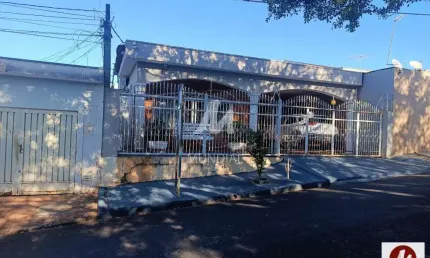 Casa (térrea na rua) 3 dormitórios/suite, cozinha planejada