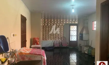 Casa (térrea na rua) 2 dormitórios, cozinha planejada