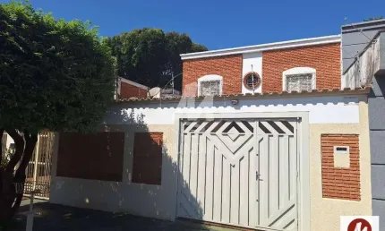 Casa (sobrado em condominio) 3 dormitórios/suite, cozinha planejada, portaria 12hs, lazer, salão de festa, salão de jogos, em condomínio fechado