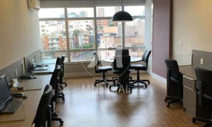 Sala comercial (sala - edificio coml.) , cozinha planejada, portaria 24hs, elevador, em condomínio fechado