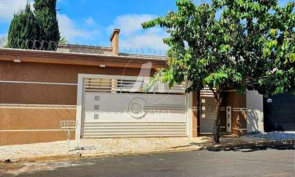 Casa (térrea na rua) 3 dormitórios/suite, cozinha planejada