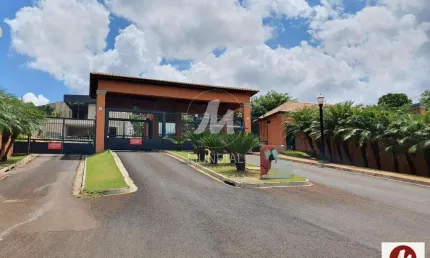 Casa (térrea em condominio) 4 dormitórios/suite, cozinha planejada, portaria 24 horas, lazer, salão de festa, salão de jogos, em condomínio fechado