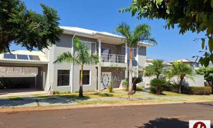 Casa (sobrado em condominio) 4 dormitórios/suite, cozinha planejada, portaria 24 horas, em condomínio fechado
