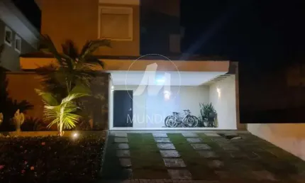 Casa (sobrado em condominio) 3 dormitórios/suite, cozinha planejada, portaria 24hs, lazer, espaço gourmet, salão de festa, salão de jogos, em condomínio fechado