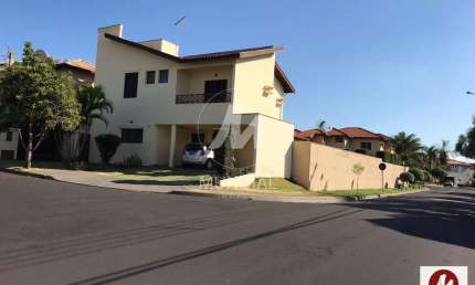 Casa (sobrado em condominio) 4 dormitórios/suite, cozinha planejada, portaria 24hs, lazer, em condomínio fechado