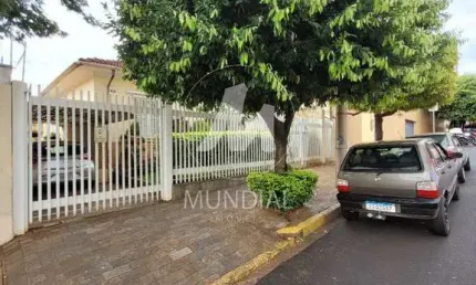 Casa (térrea na rua) 3 dormitórios, cozinha planejada
