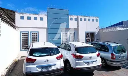 Casa (térrea na rua) 6 dormitórios, cozinha planejada