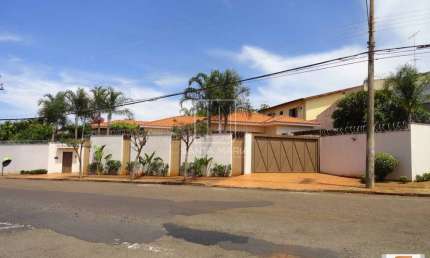 Casa (térrea na rua) 4 dormitórios/suite, cozinha planejada
