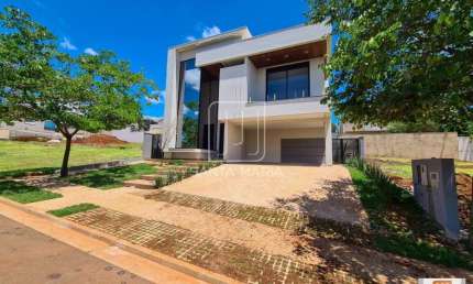 Casa (sobrado em condominio) 3 dormitórios/suite, cozinha planejada, portaria 24hs, lazer, espaço gourmet, salão de festa, salão de jogos, elevador, em condomínio fechado