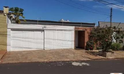 Casa (térrea na rua) 3 dormitórios/suite, cozinha planejada