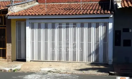 Casa (térrea na rua) 3 dormitórios, cozinha planejada