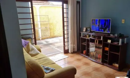 Casa (térrea na rua) 3 dormitórios, cozinha planejada