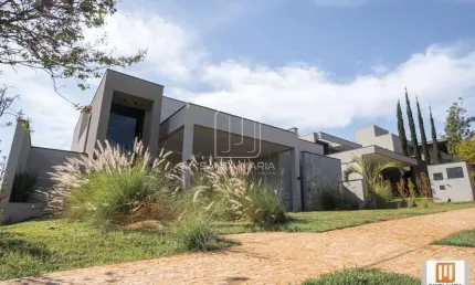 Casa (térrea em condominio) 3 dormitórios/suite, cozinha planejada, portaria 24hs, lazer, espaço gourmet, salão de festa, salão de jogos, em condomínio fechado