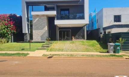 Casa (sobrado em condominio) 4 dormitórios/suite, cozinha planejada, portaria 24hs, lazer, espaço gourmet, salão de festa, salão de jogos, em condomínio fechado