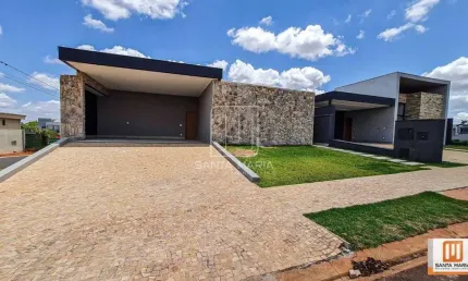 Casa (térrea em condominio) 4 dormitórios/suite, cozinha planejada, portaria 24hs, em condomínio fechado