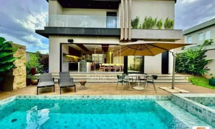 Casa (sobrado em condominio) 5 dormitórios/suite, cozinha planejada, portaria 24hs, lazer, espaço gourmet, salão de festa, salão de jogos, elevador, em condomínio fechado
