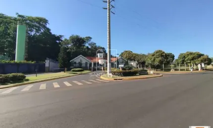 Casa (sobrado em condominio) 4 dormitórios/suite, cozinha planejada, portaria 24hs, lazer, em condomínio fechado