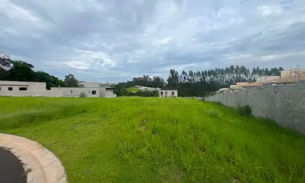 Terreno à venda, 704 m² por R$ 1.700.000,00 - Parque Villa dos Pinheiros - Indaiatuba/SP