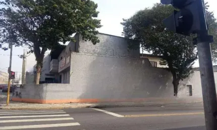 Sala comercial para alugar na Vila Figueira, Suzano  por R$ 30.000