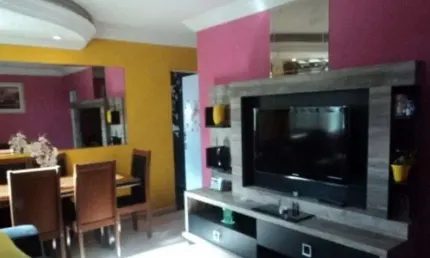 Apartamento com 2 quartos à venda na Vila Figueira, Suzano  por R$ 220.000