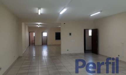 Sala comercial para alugar na Vila São João, Poá  por R$ 5.000