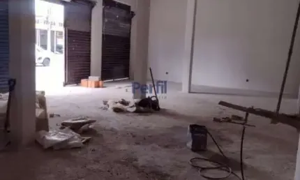 Sala comercial para alugar na Vila Figueira, Suzano  por R$ 5.600