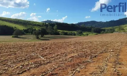 Chácara / sítio à venda no Centro, Soledade de Minas  por R$ 850.000