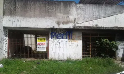 Casa comercial para alugar na Avenida Armando Salles de Oliveira, 513, Parque Suzano, Suzano por R$ 2.500