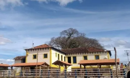 Chácara / sítio à venda no Centro, Minduri  por R$ 3.500.000