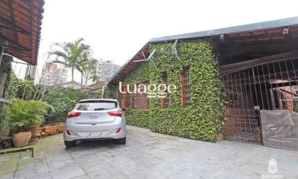 Casa para Venda - 381m², 3 dormitórios, sendo 1 suites, 4 vagas - Tristeza