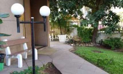 Apartamento de 130 m2,com 3 dormitórios e suíte, no bairro Jardim Botânico.