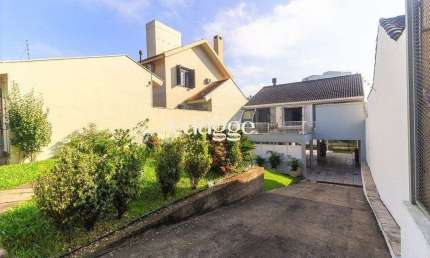 Casa para Venda - 227m², 3 dormitórios, sendo 1 suites, 4 vagas - Azenha
